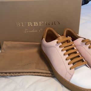 BURBERRY Leather Sneakers